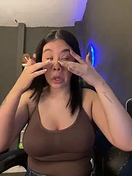 Snapshot of alhaana_ chatting on 22, 12, 2025 alhaana online show from 22, 12, 2025