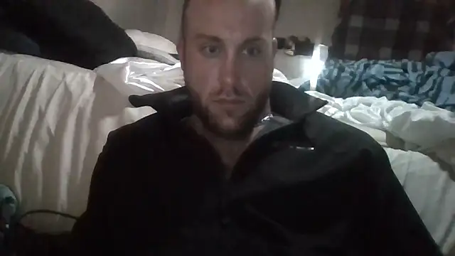 Luv2SuckBWC92 online show from 8, 3, 2026