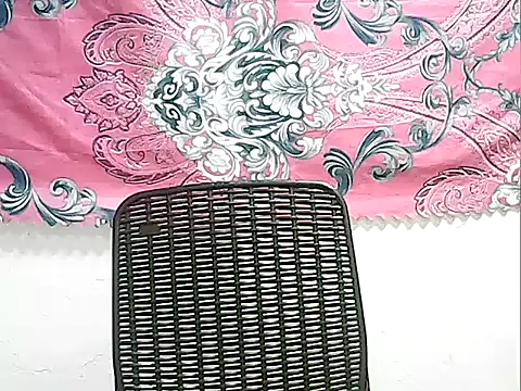 Snapshot of CreamyPussy4uxx chatting on 26, 6, 2026 CreamyPussy4uxx online show from 26, 6, 2026