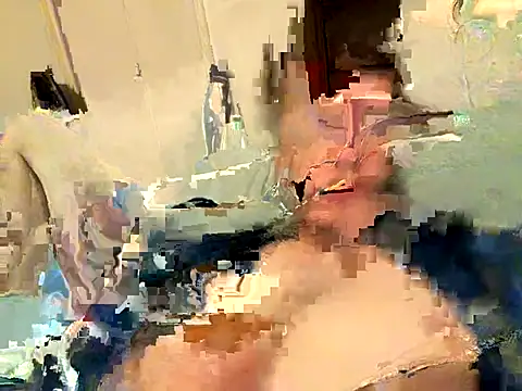 Snapshot of Hungboxer69 chatting on 5, 10, 2025 Hungboxer69 online show from 5, 10, 2025