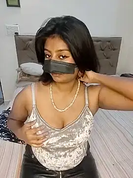 Snapshot of missneha61 chatting on 6, 10, 2025 missneha61 online show from 6, 10, 2025