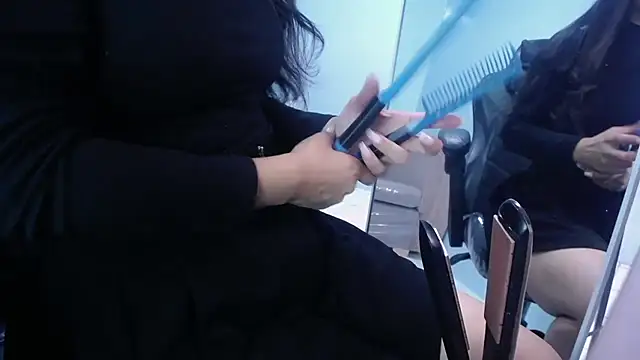 victoria hernandez t  online show from 1, 11, 2025