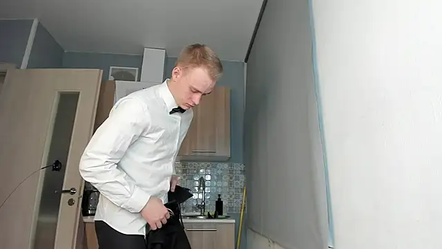 Kevin Young Cat online show from 19, 12, 2025