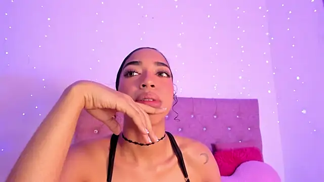 Snapshot of dulce_brown01 chatting on 4, 4, 2026 dulce brown01 online show from 4, 4, 2026