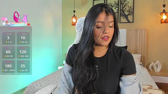 Snapshot of Camila_Bustamante chatting on 7, 10, 2025 Camila Bustamante online show from 7, 10, 2025