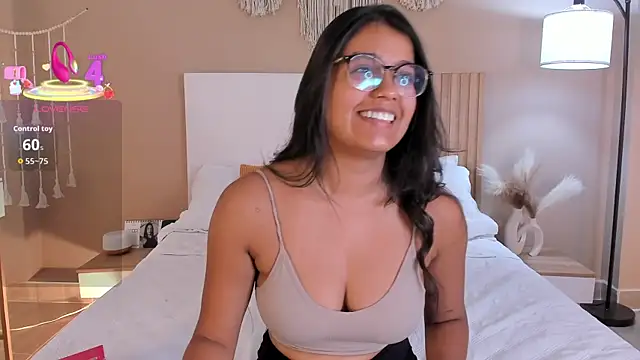 Snapshot of Camila_Bustamante chatting on 17, 4, 2026 Camila Bustamante online show from 17, 4, 2026