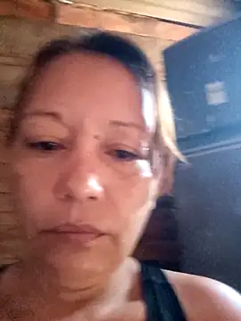 Snapshot of marinita13 chatting on 6, 5, 2026 marinita13 online show from 6, 5, 2026