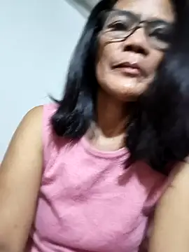 Snapshot of ImYourWoman_55 chatting on 30, 4, 2026 ImYourWoman 55 online show from 30, 4, 2026
