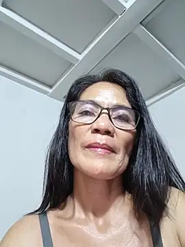Snapshot of ImYourWoman_55 chatting on 20, 6, 2026 ImYourWoman 55 online show from 20, 6, 2026