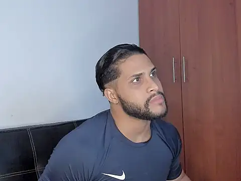 Pier Simons online show from 8, 10, 2025