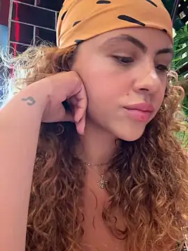 Chloe Leaozinho online show from 6, 3, 2026