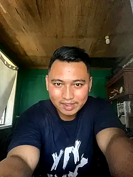 Snapshot of BicuriousExploer chatting on 4, 10, 2025 BicuriousExploer online show from 4, 10, 2025