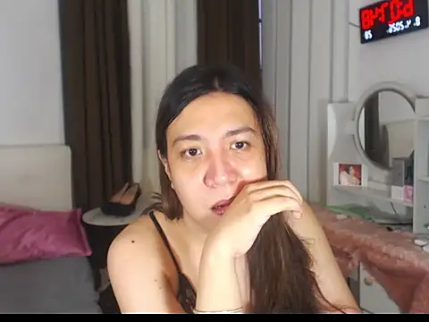 stellahugeX online show from 7, 4, 2026