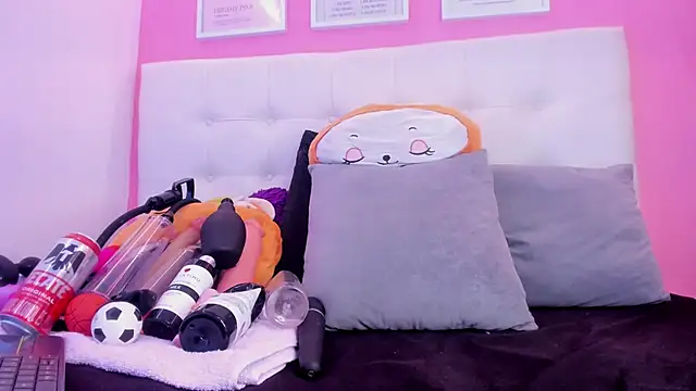 Willow Wright online show from 11, 3, 2026