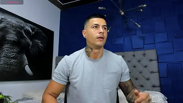 Snapshot of andres-clark92 chatting on 24, 5, 2026 andres-clark92 online show from 24, 5, 2026
