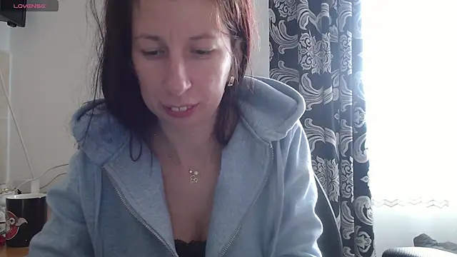 Snapshot of RosieHayes chatting on 17, 11, 2025 RosieHayes online show from 17, 11, 2025