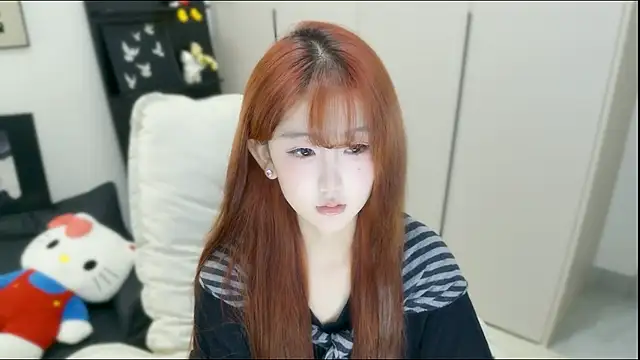 Snapshot of wanzi-1229 chatting on 11, 10, 2025 wanzi-1229 online show from 11, 10, 2025