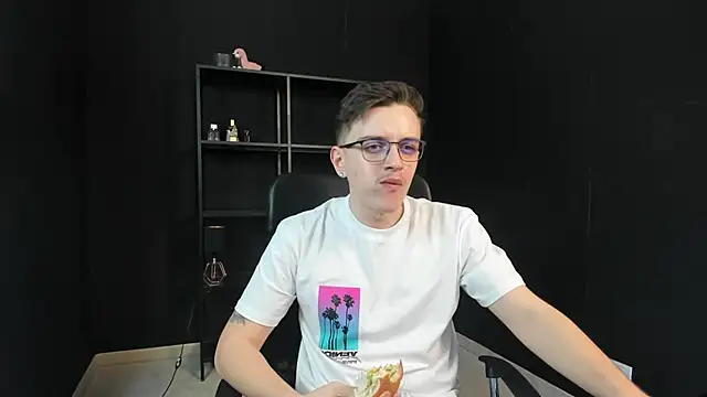 Snapshot of FelixStarkk chatting on 6, 5, 2026 FelixStarkk online show from 6, 5, 2026