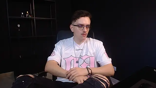 Snapshot of FelixStarkk chatting on 5, 6, 2026 FelixStarkk online show from 5, 6, 2026