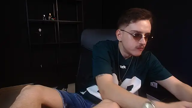 Snapshot of FelixStarkk chatting on 8, 6, 2026 FelixStarkk online show from 8, 6, 2026