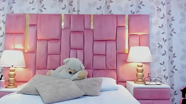 GabyMoreau online show from 6, 3, 2026