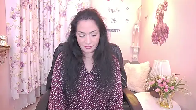 Snapshot of MyLovOne chatting on 2, 4, 2026 MyLovOne online show from 2, 4, 2026
