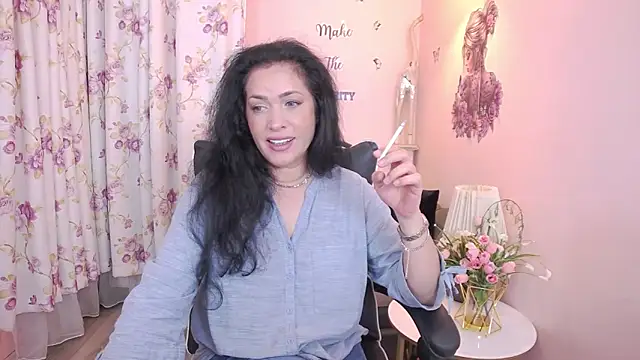 Snapshot of MyLovOne chatting on 25, 5, 2026 MyLovOne online show from 25, 5, 2026