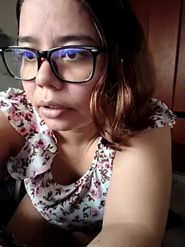 Snapshot of saenz_eymi chatting on 12, 3, 2026 saenz eymi online show from 12, 3, 2026