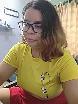 Snapshot of saenz_eymi chatting on 10, 6, 2026 saenz eymi online show from 10, 6, 2026