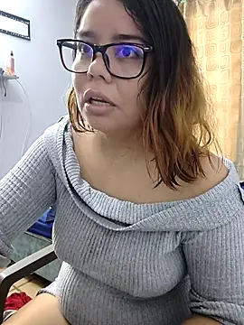 Snapshot of saenz_eymi chatting on 14, 6, 2026 saenz eymi online show from 14, 6, 2026
