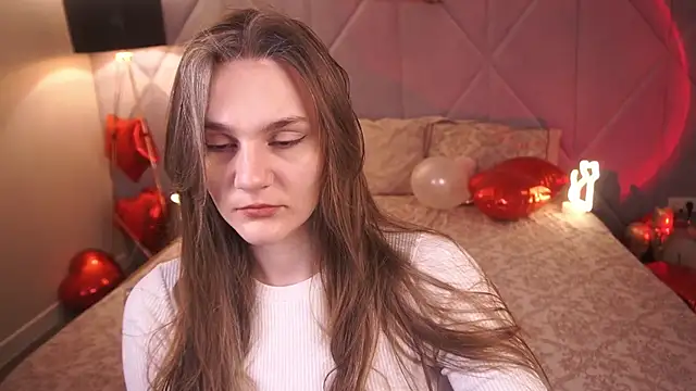 Snapshot of DiamondGoldie chatting on 9, 2, 2026 DiamondGoldie online show from 9, 2, 2026