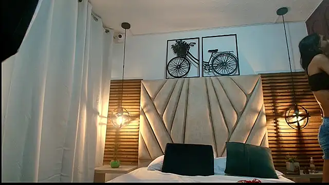 Cinthiabaker online show from 12, 9, 2025