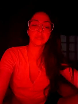 Snapshot of CieloMiel chatting on 6, 11, 2025 CieloMiel online show from 6, 11, 2025