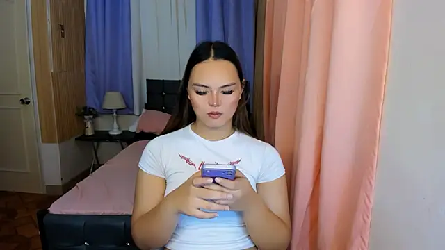 Snapshot of ameliamaureen chatting on 31, 5, 2026 ameliamaureen online show from 31, 5, 2026