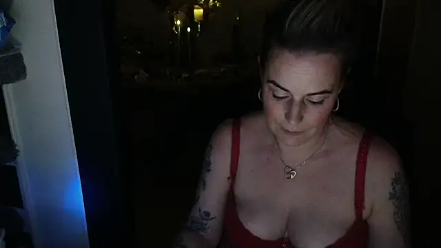 Mrs-Aurora online show from 19, 3, 2026