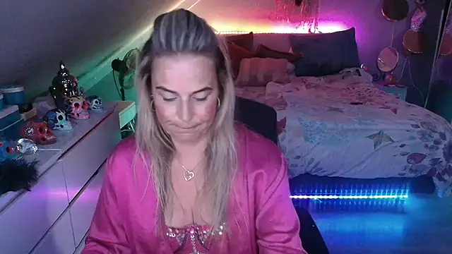 Mrs-Aurora online show from 16, 5, 2026