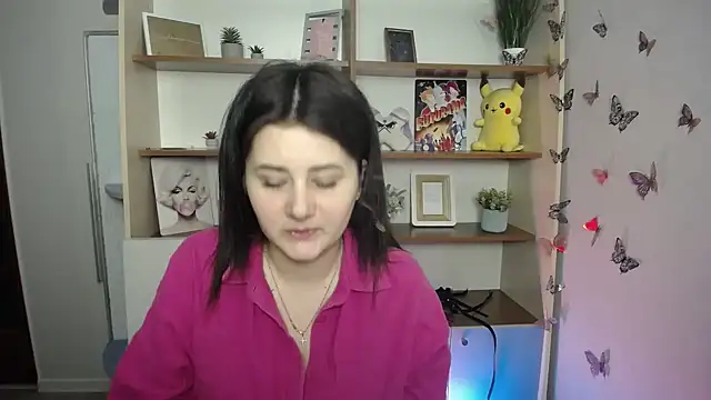 Katrin kiss  online show from 4, 4, 2026