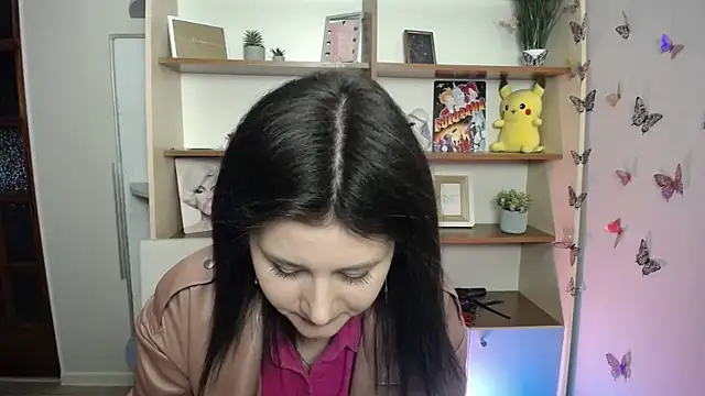 Katrin kiss  online show from 15, 4, 2026