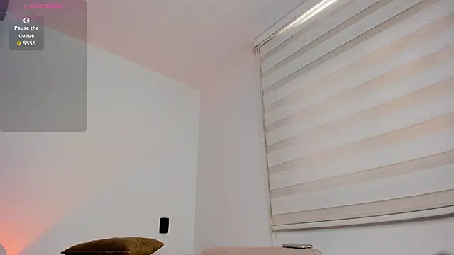 Snapshot of arianna_000 chatting on 8, 5, 2026 arianna 000 online show from 8, 5, 2026