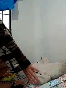 yaneth  online show from 17, 11, 2025