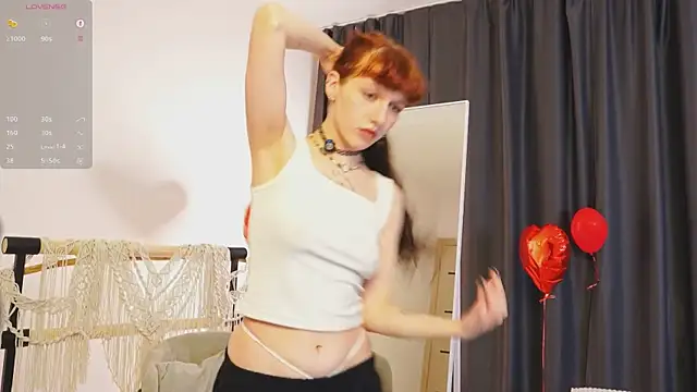 Snapshot of LeelooYolo chatting on 14, 2, 2026 LeelooYolo online show from 14, 2, 2026