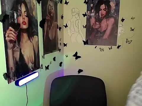 Snapshot of LadyAlice_ chatting on 10, 10, 2025 LadyAlice online show from 10, 10, 2025