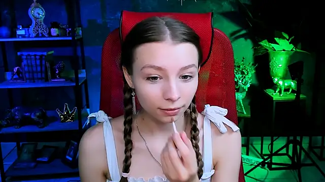 JulieDaniel online show from 20, 10, 2025