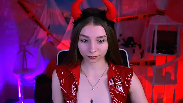 JulieDaniel online show from 30, 10, 2025