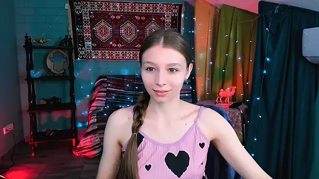 Snapshot of JulieDaniel chatting on 24, 4, 2026 JulieDaniel online show from 24, 4, 2026