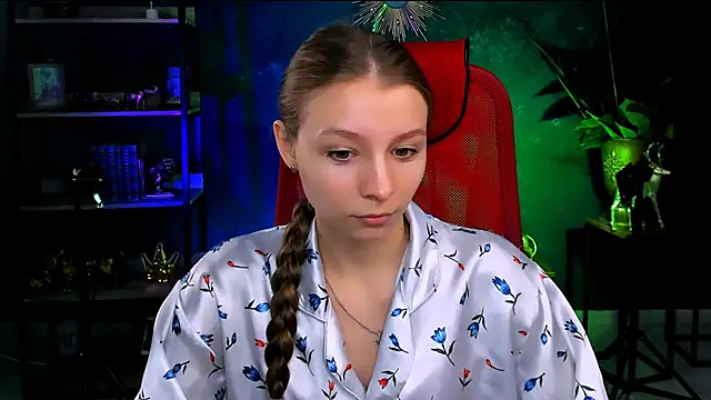 Snapshot of JulieDaniel chatting on 30, 4, 2026 JulieDaniel online show from 30, 4, 2026