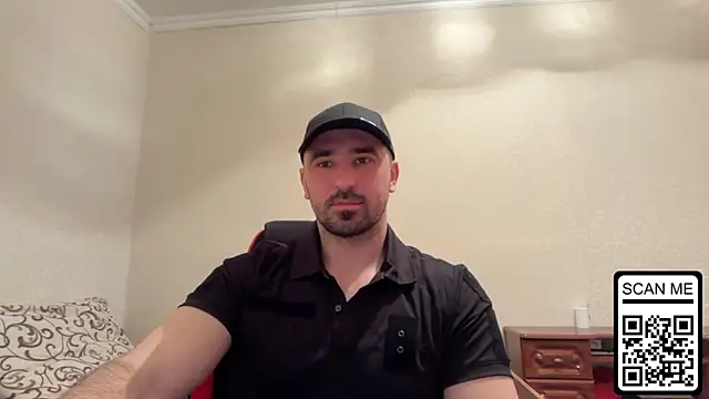 Snapshot of Hard_to_Obey chatting on 27, 4, 2026 Hard to Obey online show from 27, 4, 2026