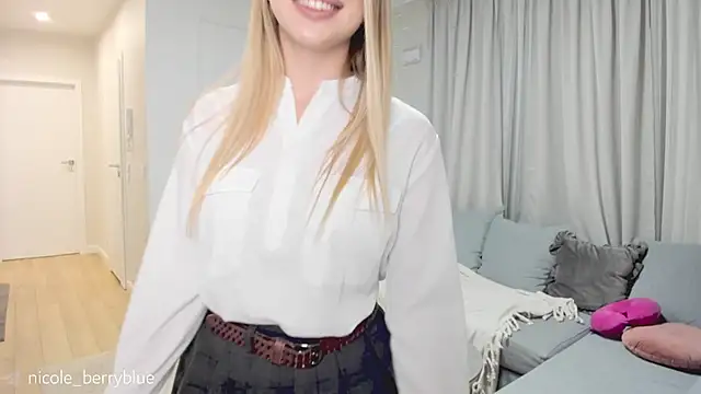 Snapshot of nicole_blueberry chatting on 29, 9, 2025 nicole blueberry online show from 29, 9, 2025