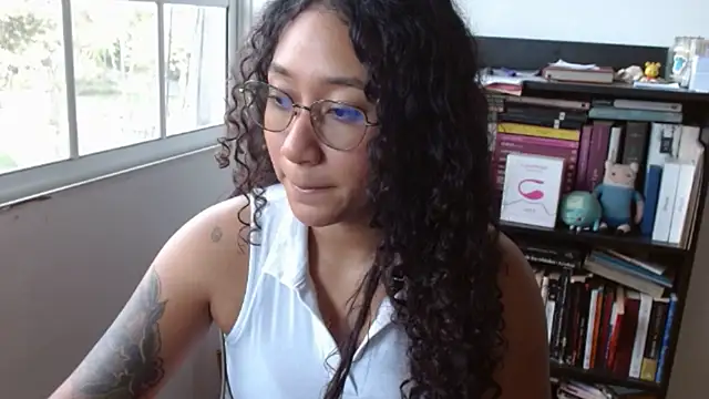 Snapshot of clitia_xx chatting on 4, 2, 2026 clitia xx online show from 4, 2, 2026