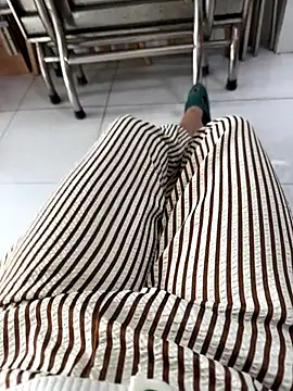 sharon-Hanna online show from 3, 12, 2025